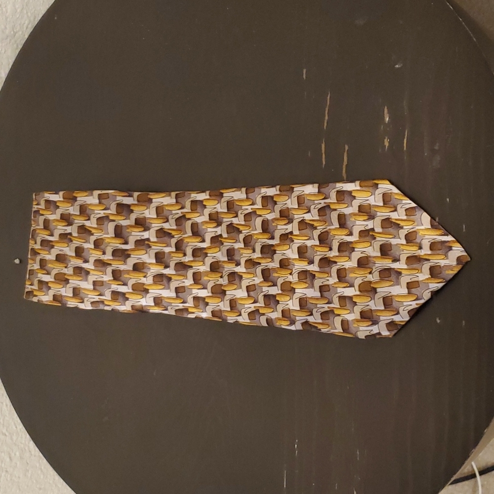 Barrington L56"W4" Gold and Brown Tie